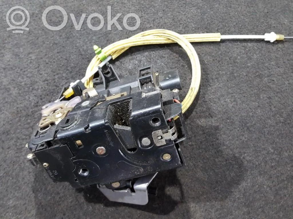 Audi A6 S6 C5 4B Încuietoare ușă spate 