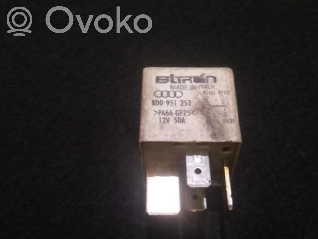 Otros relés   8D0951253,370,8D0951253
