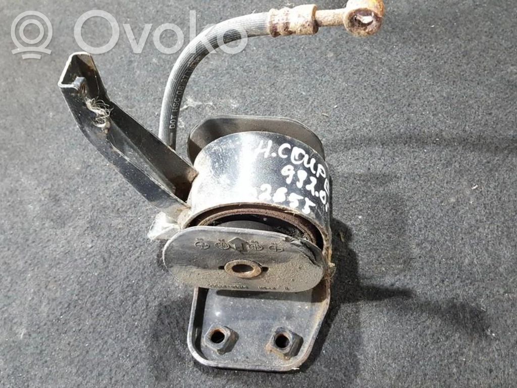 Hyundai Coupe Engine mount bracket 