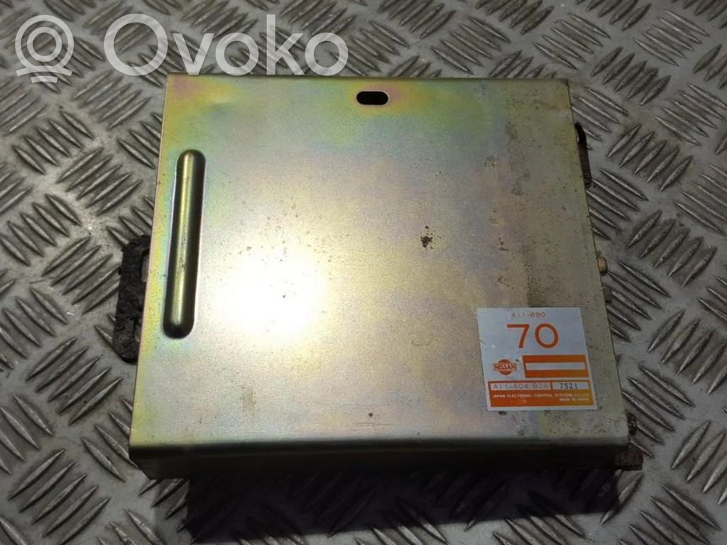 Nissan Sunny Unidad de control/módulo del motor 