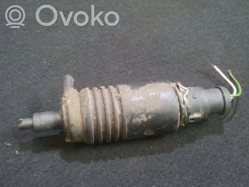 Audi A4 S4 B5 8D Pompa spryskiwacza szyby przedniej / czołowej 