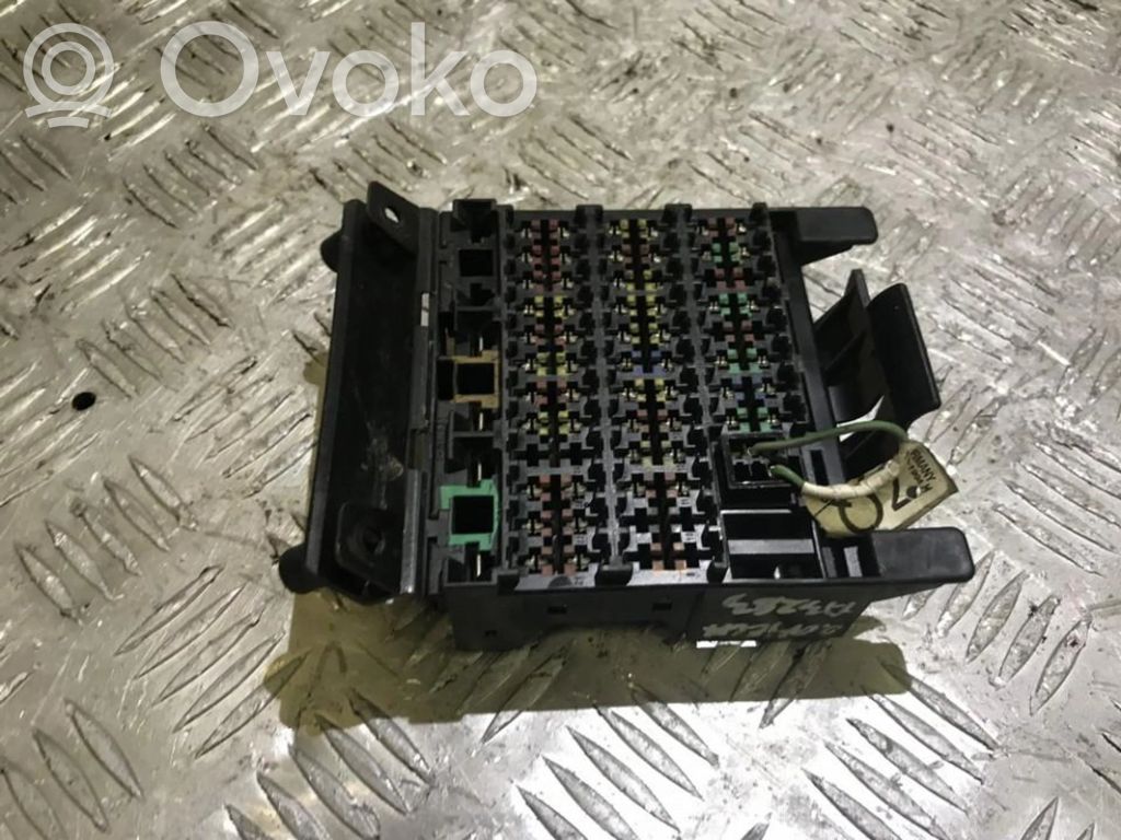 Opel Omega B1 Set scatola dei fusibili