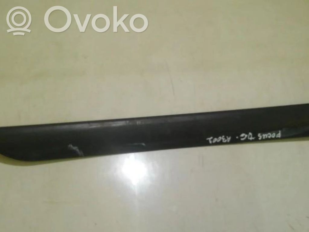 Ford Focus Rivestimento portiera posteriore (modanatura) 