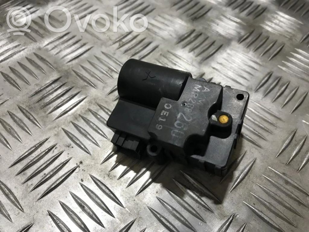 Volvo S40, V40 Moteur / actionneur de volet de climatisation