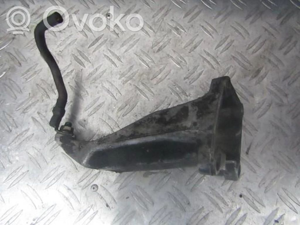 BMW 5 E34 Engine mounting bracket 