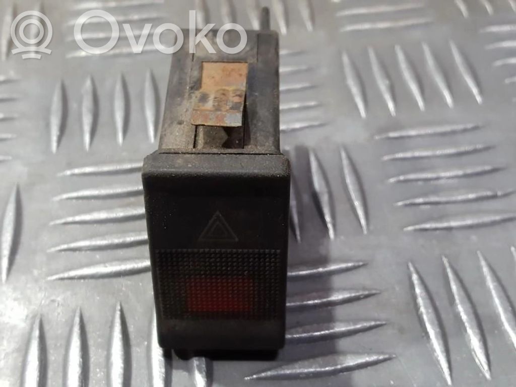 Hätävilkkujen kytkin   4A0941509,4A0941509