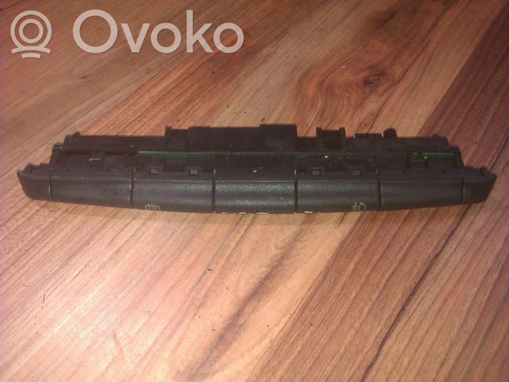 Windscreen/window heater switch
