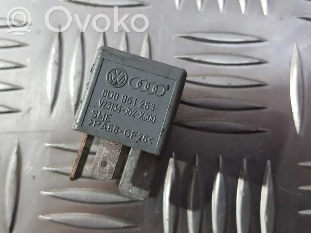 Volkswagen PASSAT B5.5 Autres relais