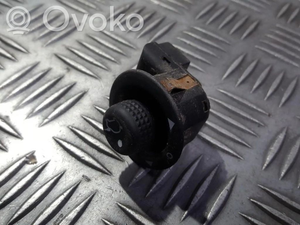 Ford Focus Wing mirror switch 