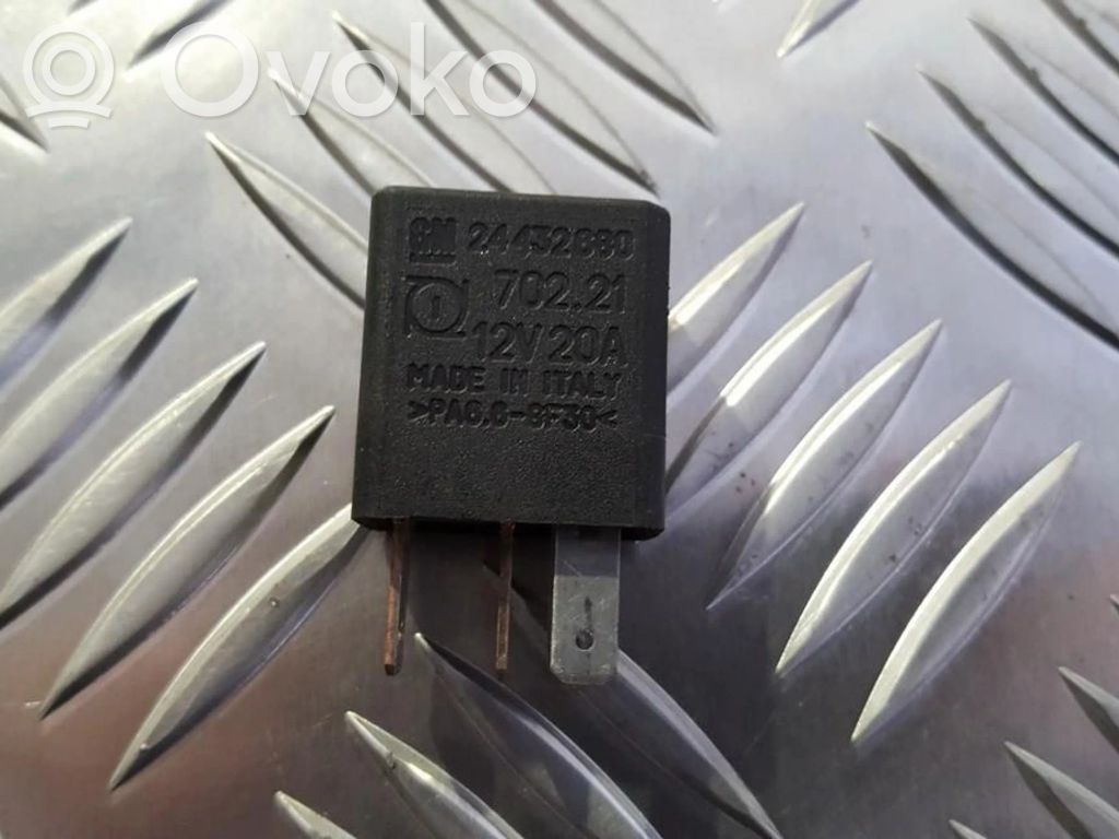 Opel Zafira A Alte relee 
