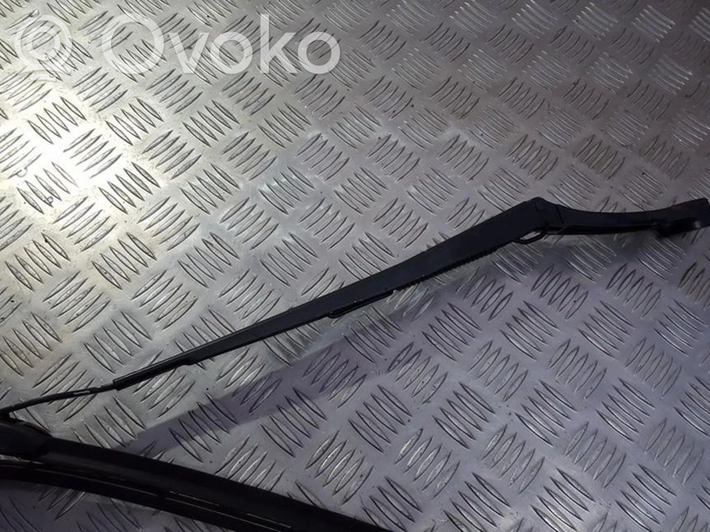 KIA Ceed Braccio della spazzola tergicristallo anteriore 