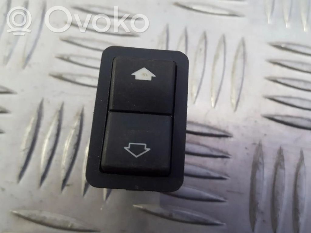 BMW 5 E39 Interruttore di controllo dell’alzacristalli elettrico 