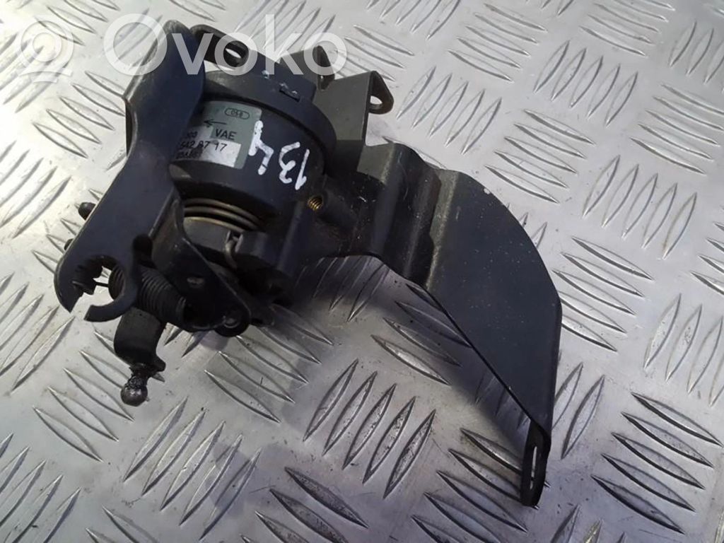 Mercedes-Benz E W210 Gaspedal 