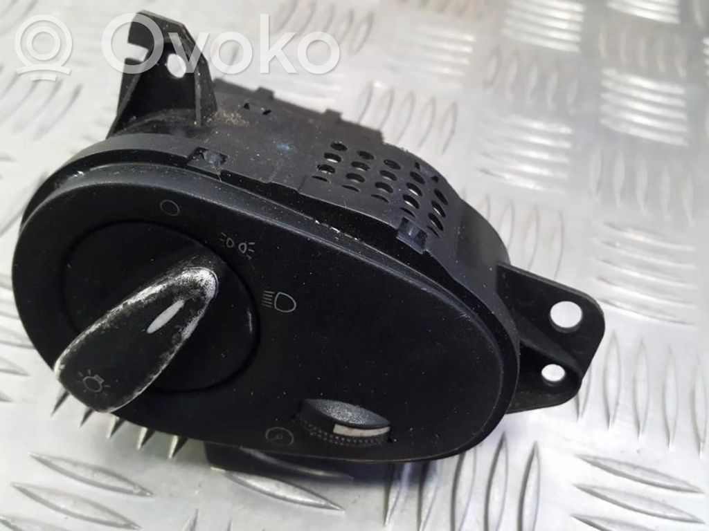 Ford Focus Light switch 