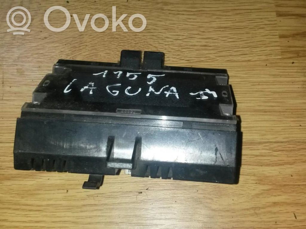 Renault Laguna I Monitor/display/piccolo schermo