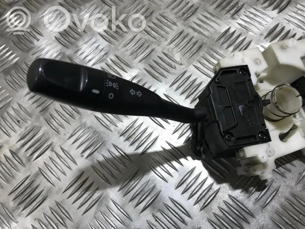 Suuntavilkun vipu