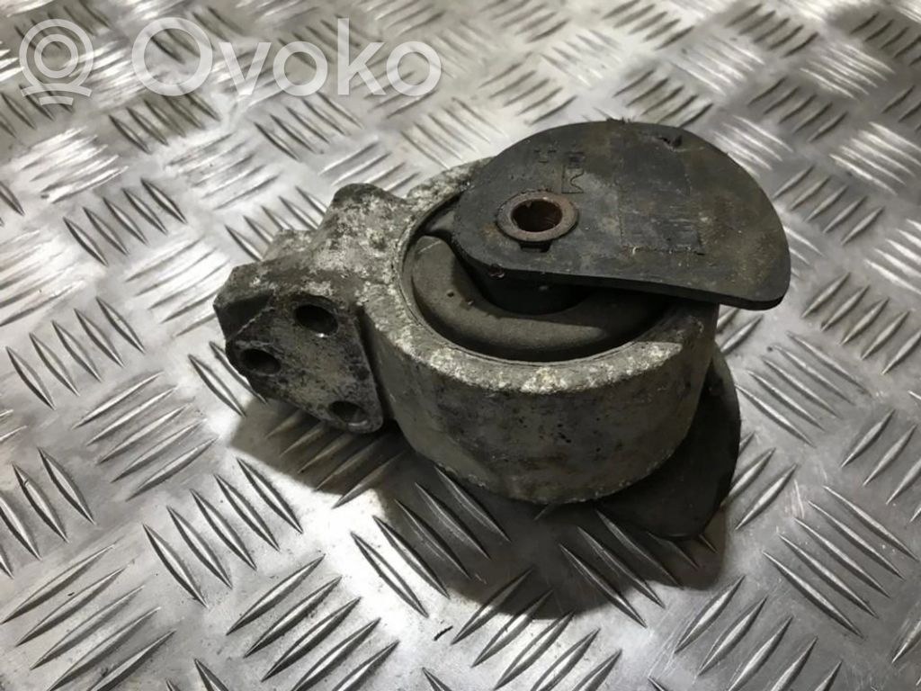 Mitsubishi Carisma Engine mount bracket 