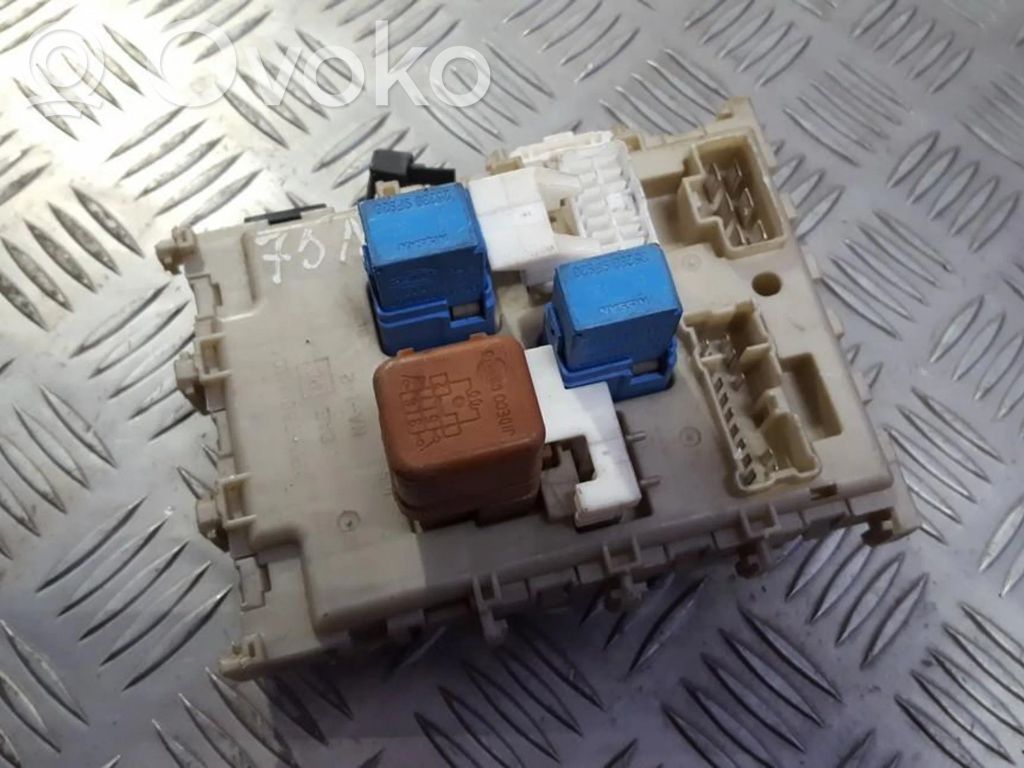 Nissan Almera N16 Drošinātāju kaste (komplekts) 