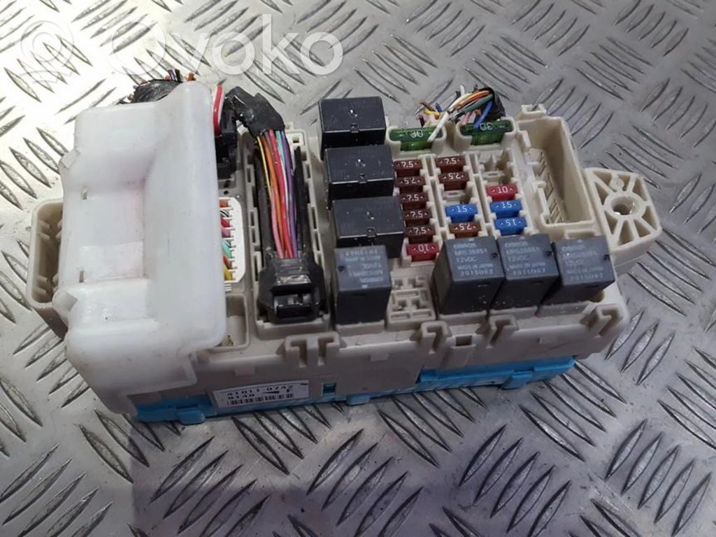 Mitsubishi Lancer Saugiklių dėžė (komplektas) 