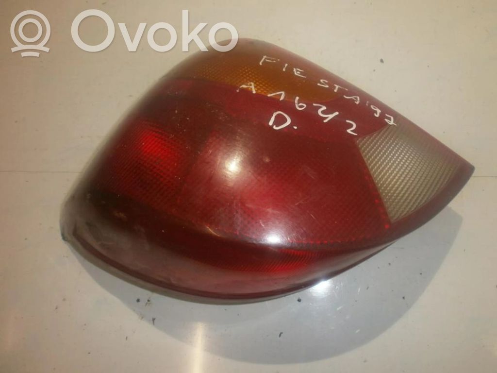 Luci posteriori   96FG13N004AA,96FG13N004AA