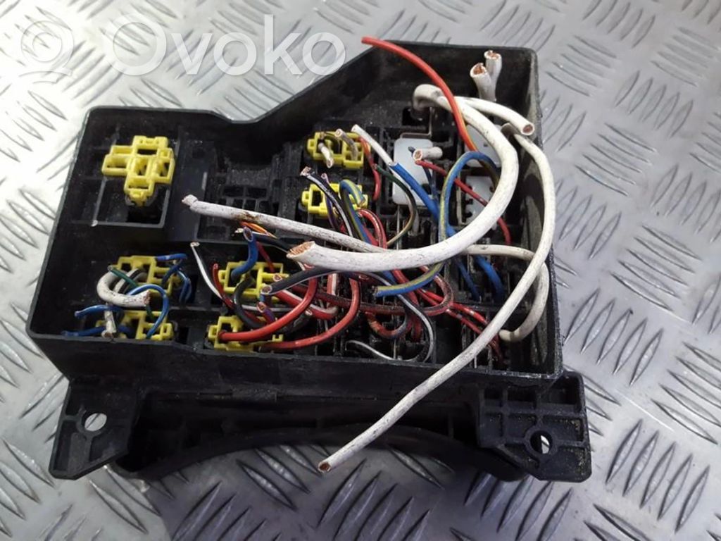 Mitsubishi Carisma Set scatola dei fusibili 