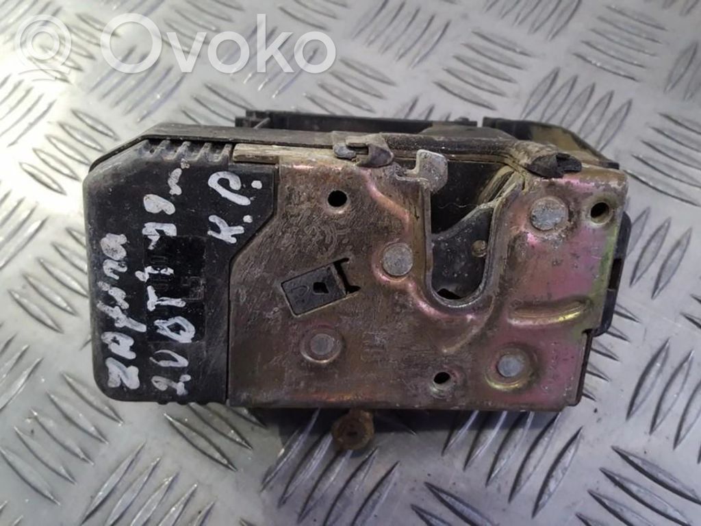 Opel Zafira A Încuietoare ușă față