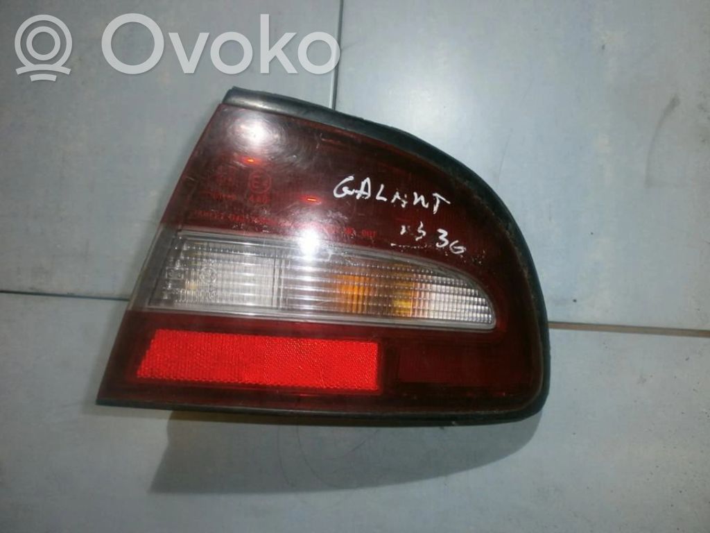 Mitsubishi Galant Feux arrière / postérieurs