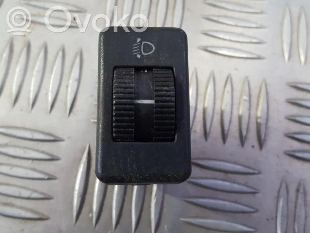 Volkswagen PASSAT B3 Comutator control nivel faruri 