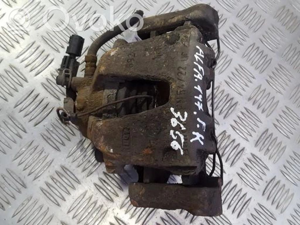 Caliper de freno delantero