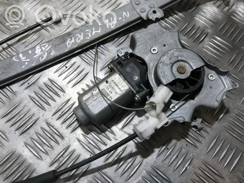 Nissan Almera N16 Motorino alzacristalli della portiera anteriore 