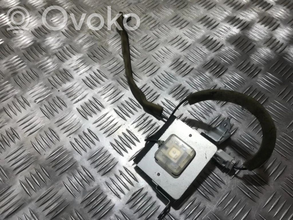 Toyota Avensis T250 Antena GPS 