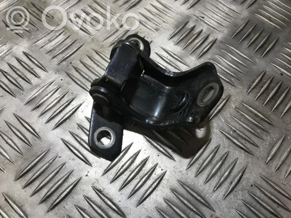 Mazda 2 Balama inferioară ușă spate 