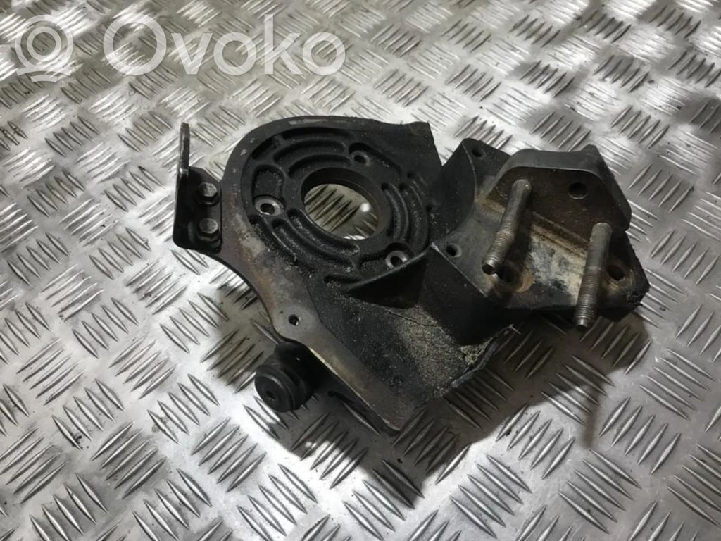 Engine mounting bracket   063370,063368,063368,063370