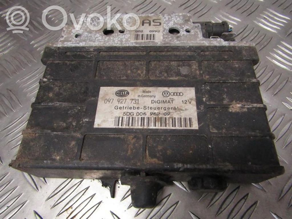 Volkswagen PASSAT B4 Unitate/modul de control cutie de viteze 