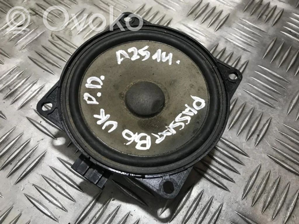 Volkswagen Golf V Difuzor ușă față 