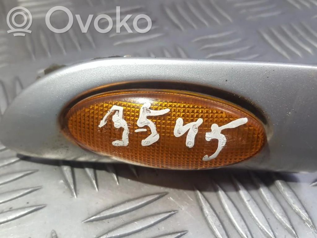 Opel Vectra B Indicatore di direzione del parafango anteriore 