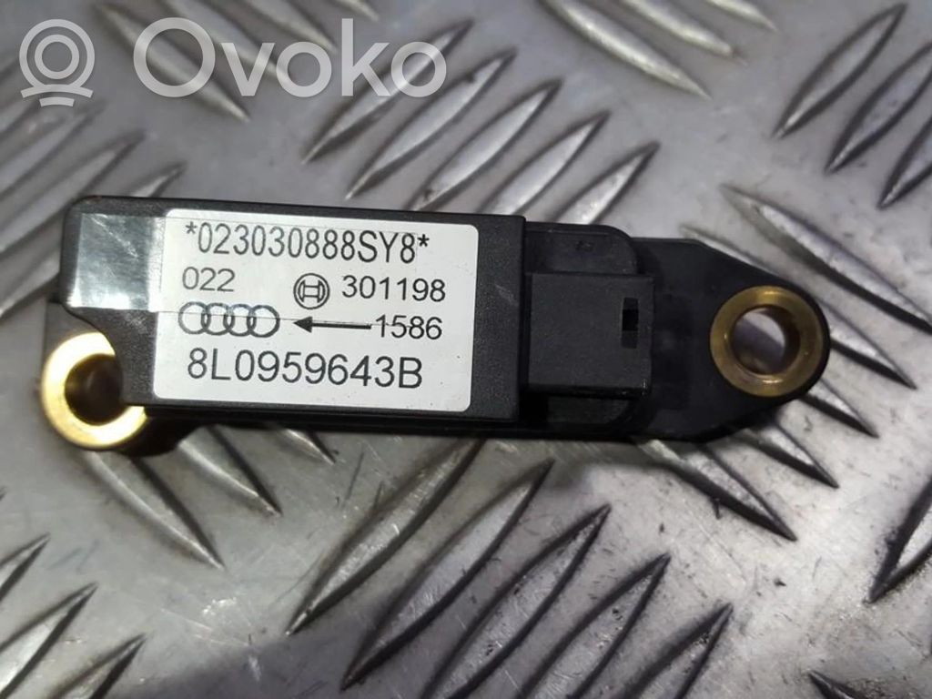 Sensor impacto/accidente para activar Airbag   8L0959643B,301198,301198,8L0959643B