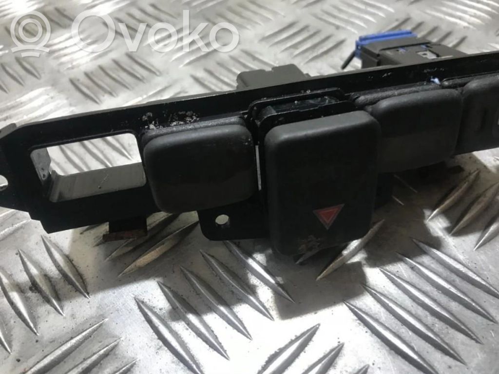 Rover 214 - 216 - 220 Botón interruptor de luz de peligro