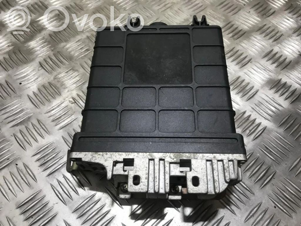 Audi 80 90 B3 Calculateur moteur ECU