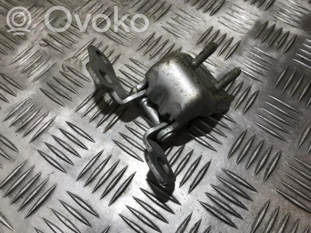 Renault Clio III Takaoven alasarana