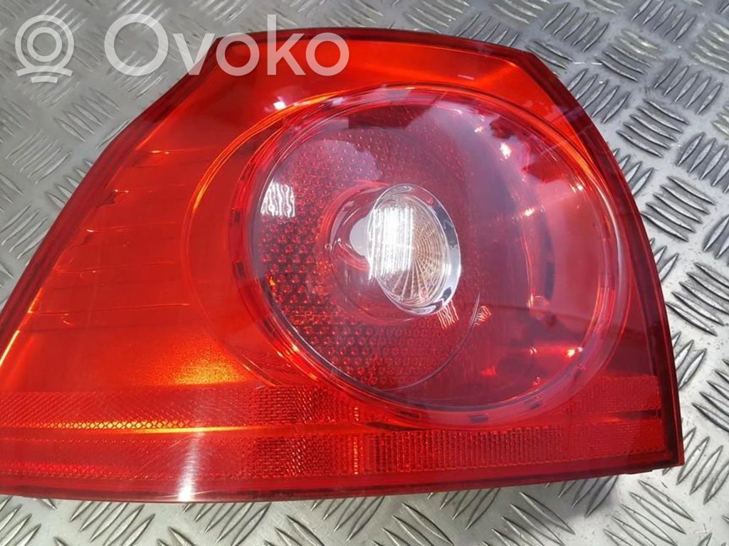 Volkswagen Golf V Luci posteriori
