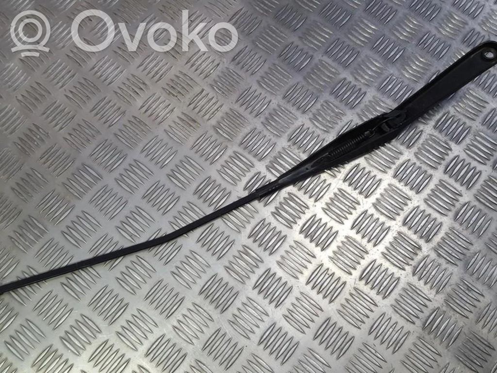 Ford Focus Front wiper blade arm 