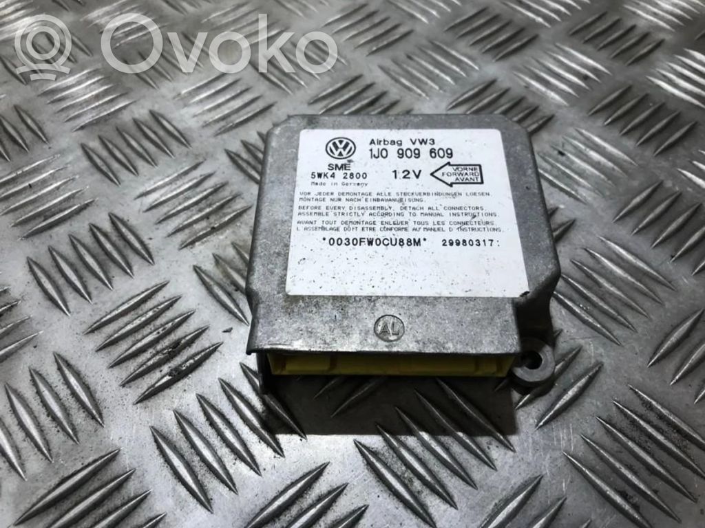 Volkswagen Golf IV Unitate/modul de comandă airbaguri 