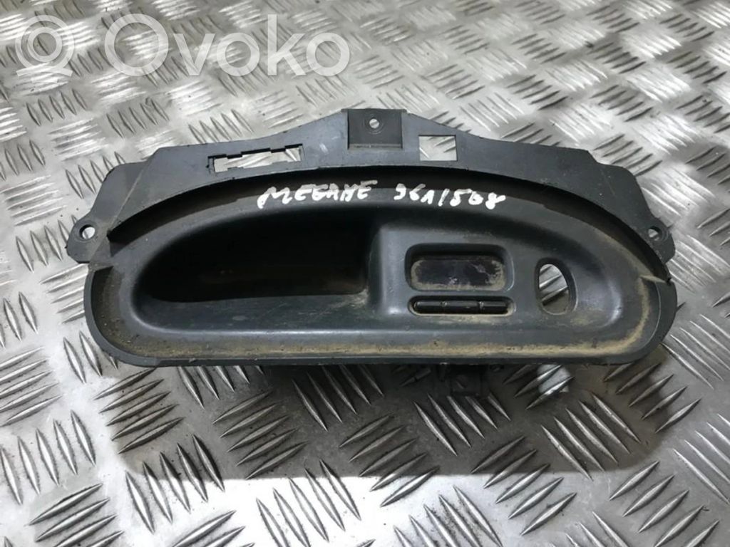 Renault Megane I Monitor/display/piccolo schermo 
