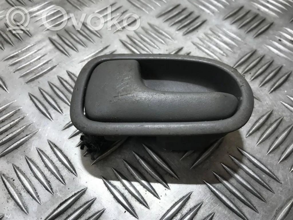 Manecilla interna puerta trasera   DH221,DH221