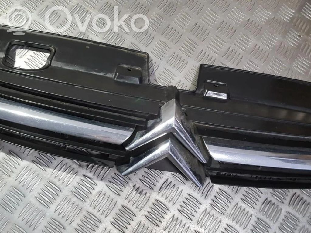 Grille de calandre avant   9636751980,9636751980
