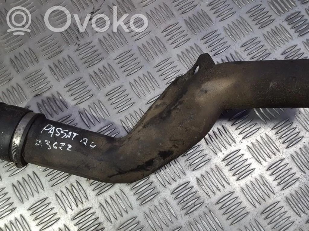 Volkswagen PASSAT B4 Furtun/conductă intercooler 