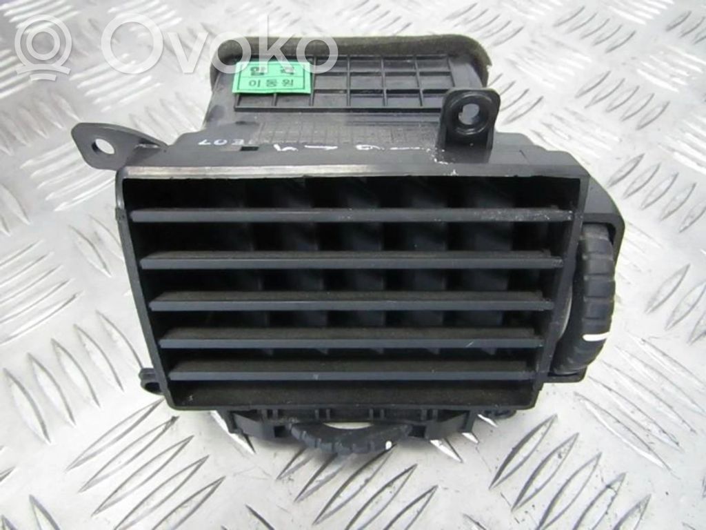 KIA Cerato Rejilla de ventilación central del panel 