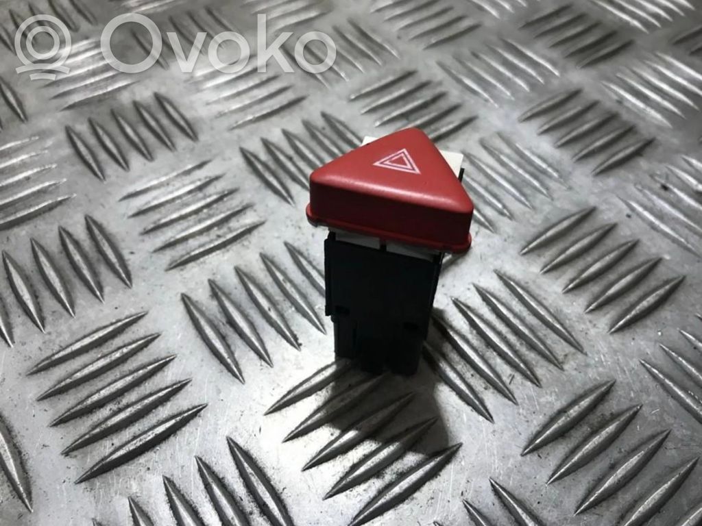 Volkswagen Golf V Hazard light switch 