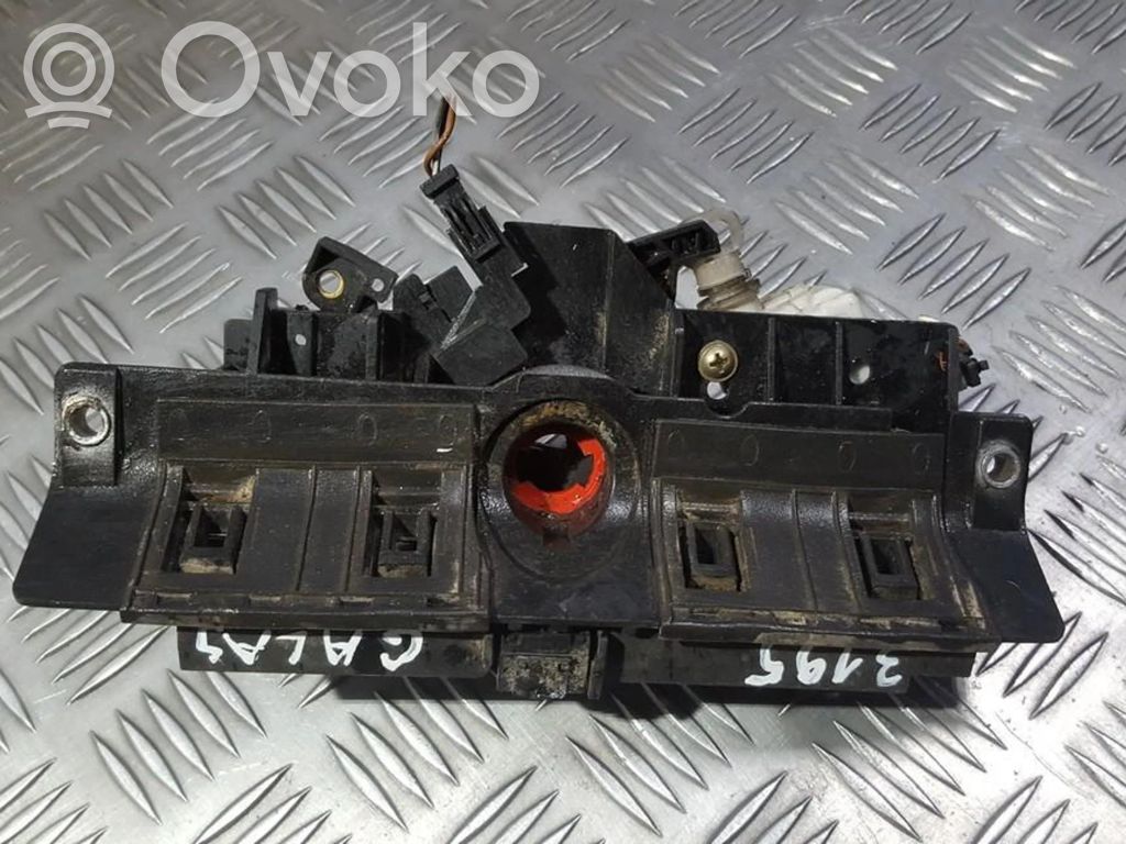 Audi A6 S6 C5 4B Serrure de loquet coffre 